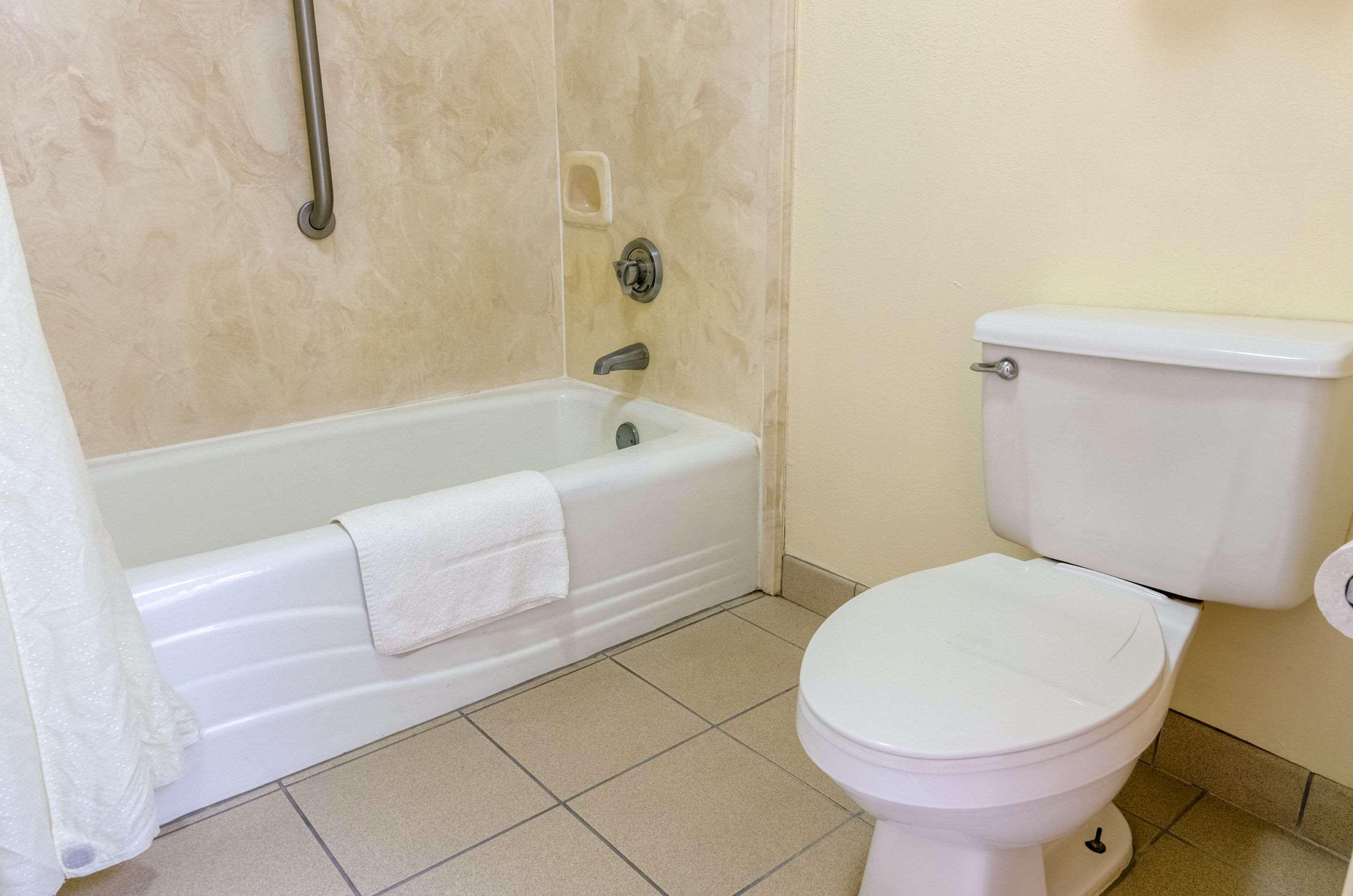 Econo Lodge Inn & Suites Gulfport Kültér fotó