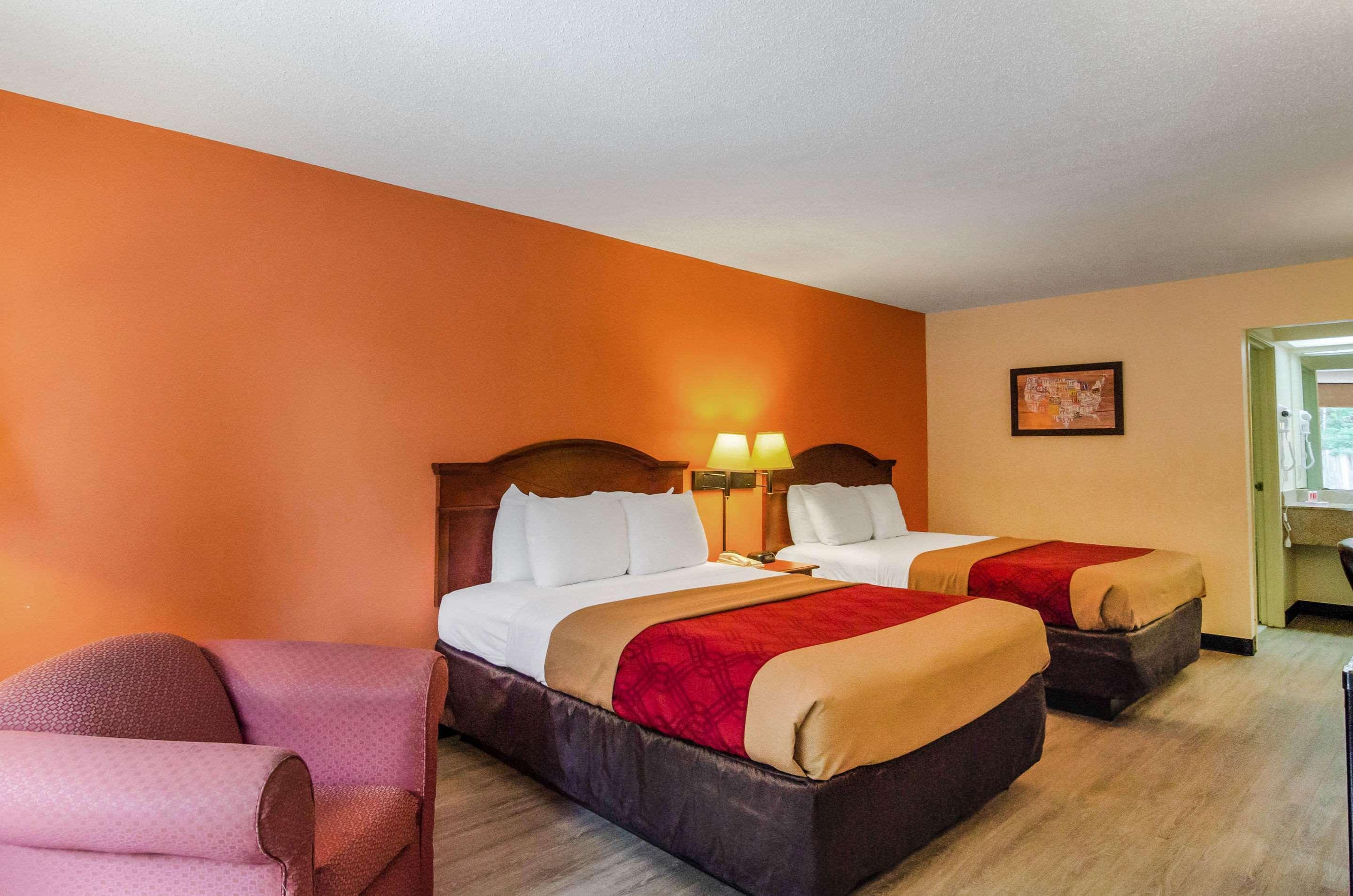 Econo Lodge Inn & Suites Gulfport Kültér fotó