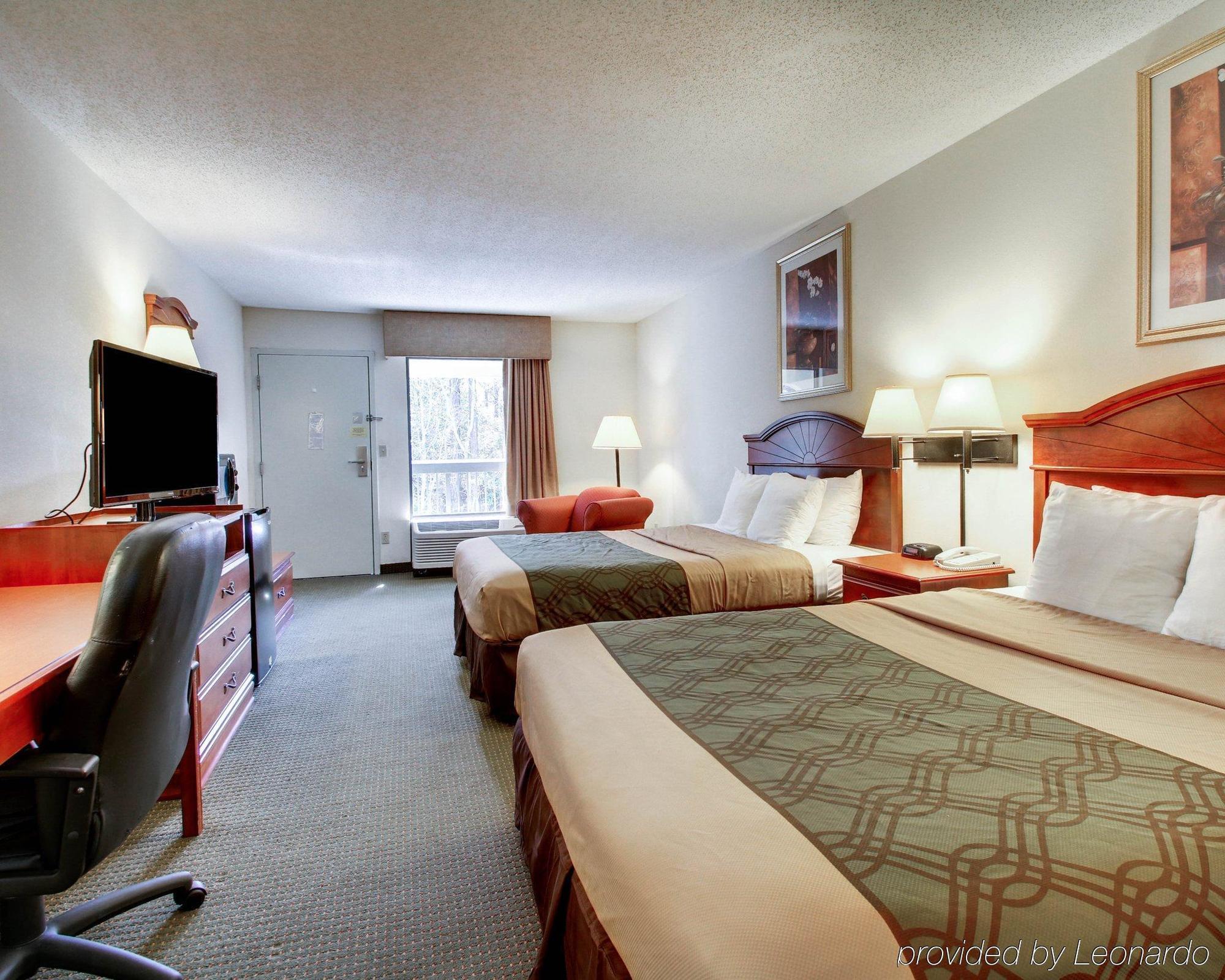 Econo Lodge Inn & Suites Gulfport Kültér fotó
