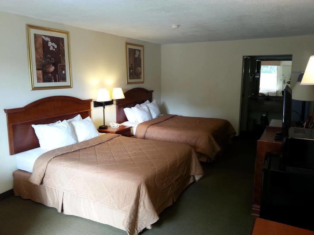 Econo Lodge Inn & Suites Gulfport Kültér fotó